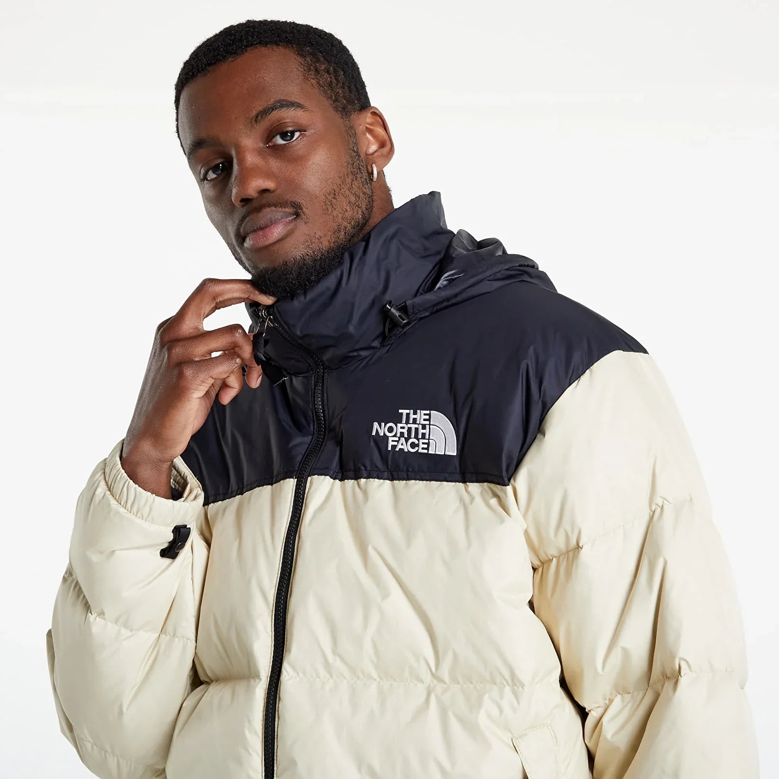 The North Face Women's 1996 Retro Nuptse Jacket - White Dune / TNF Black